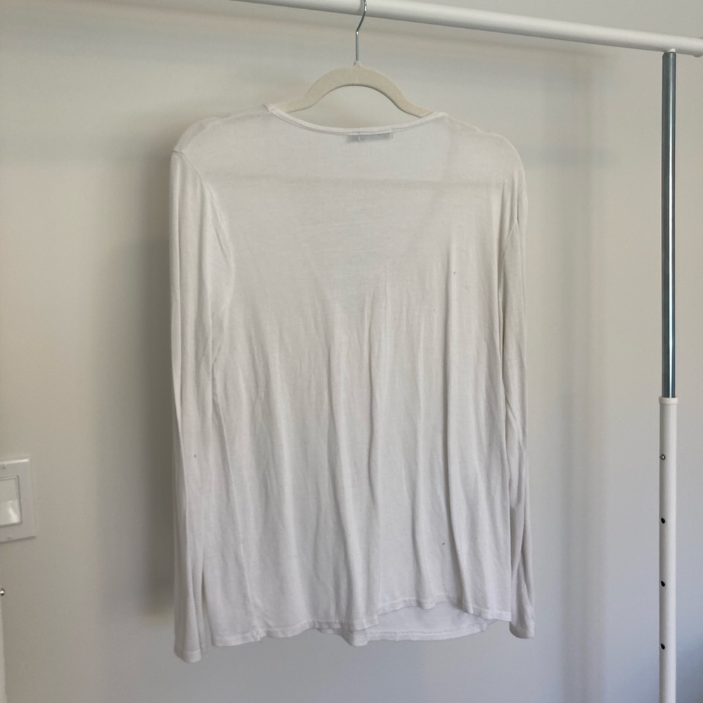 White scoop neck - Picture 3 of 3